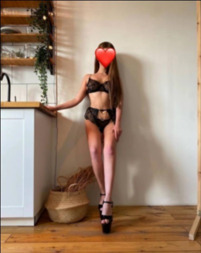 prostituerad i Holsbybrunn - Fotoannons